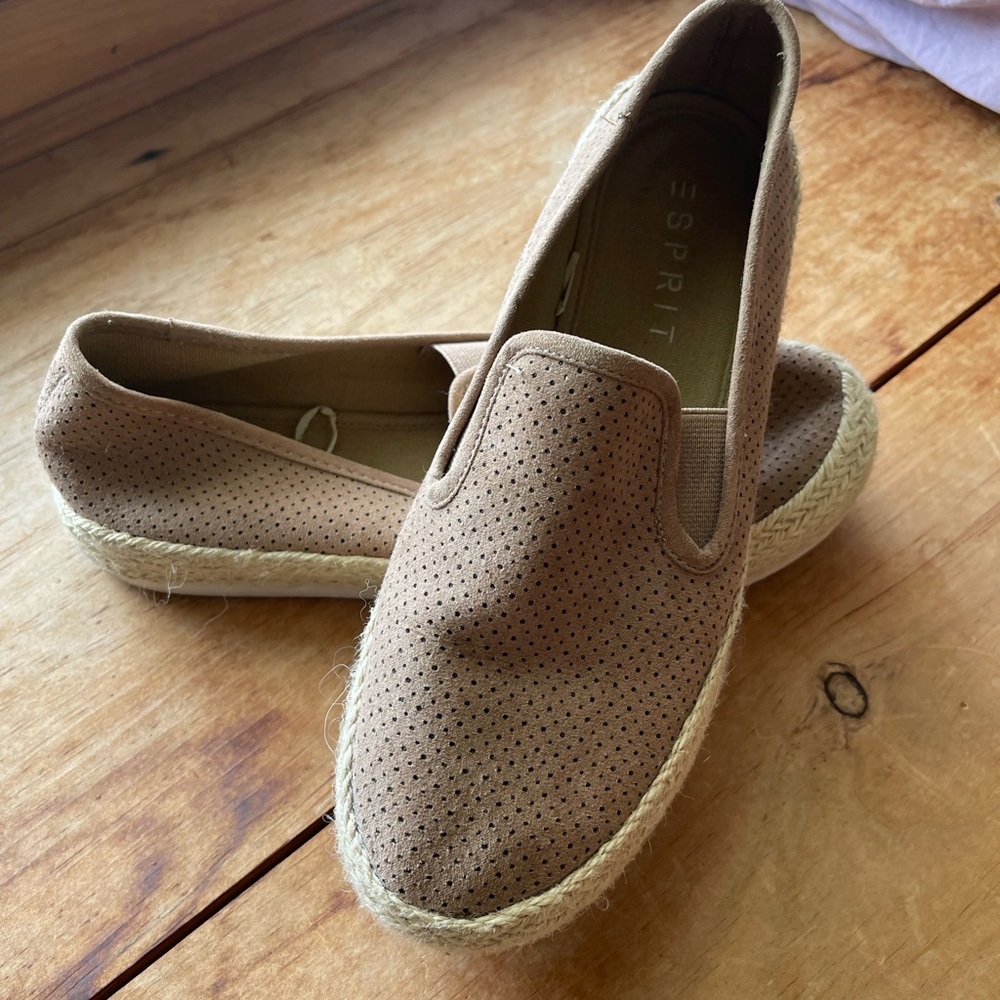 Slip on sneakers